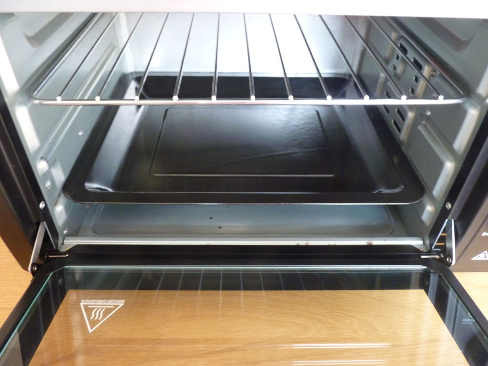 Four &eacute;lectrique 28 litres Thomson. Electrom�nager