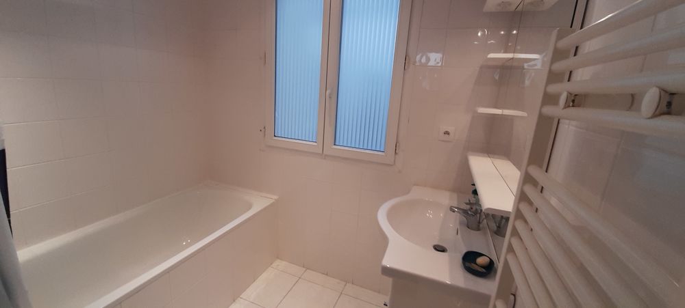 Location Appartement Appartement 3 pièces 72 m² Paris 3