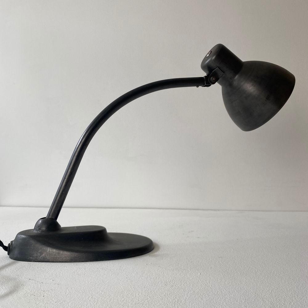 ANCIENNE LAMPE DE BUREAU BAUHAUS "&nbsp;KANDEM&nbsp;"
D�coration