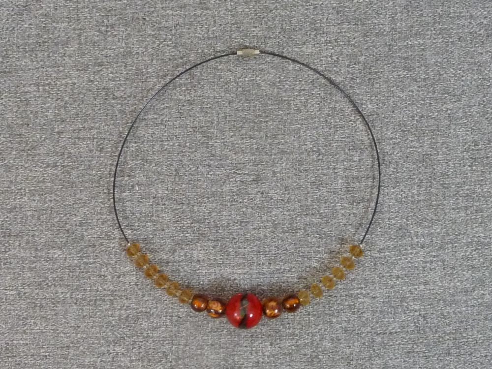 Collier/ Ras de Cou en M&eacute;tal Noir et Perles Rouge, Orange Bijoux et montres