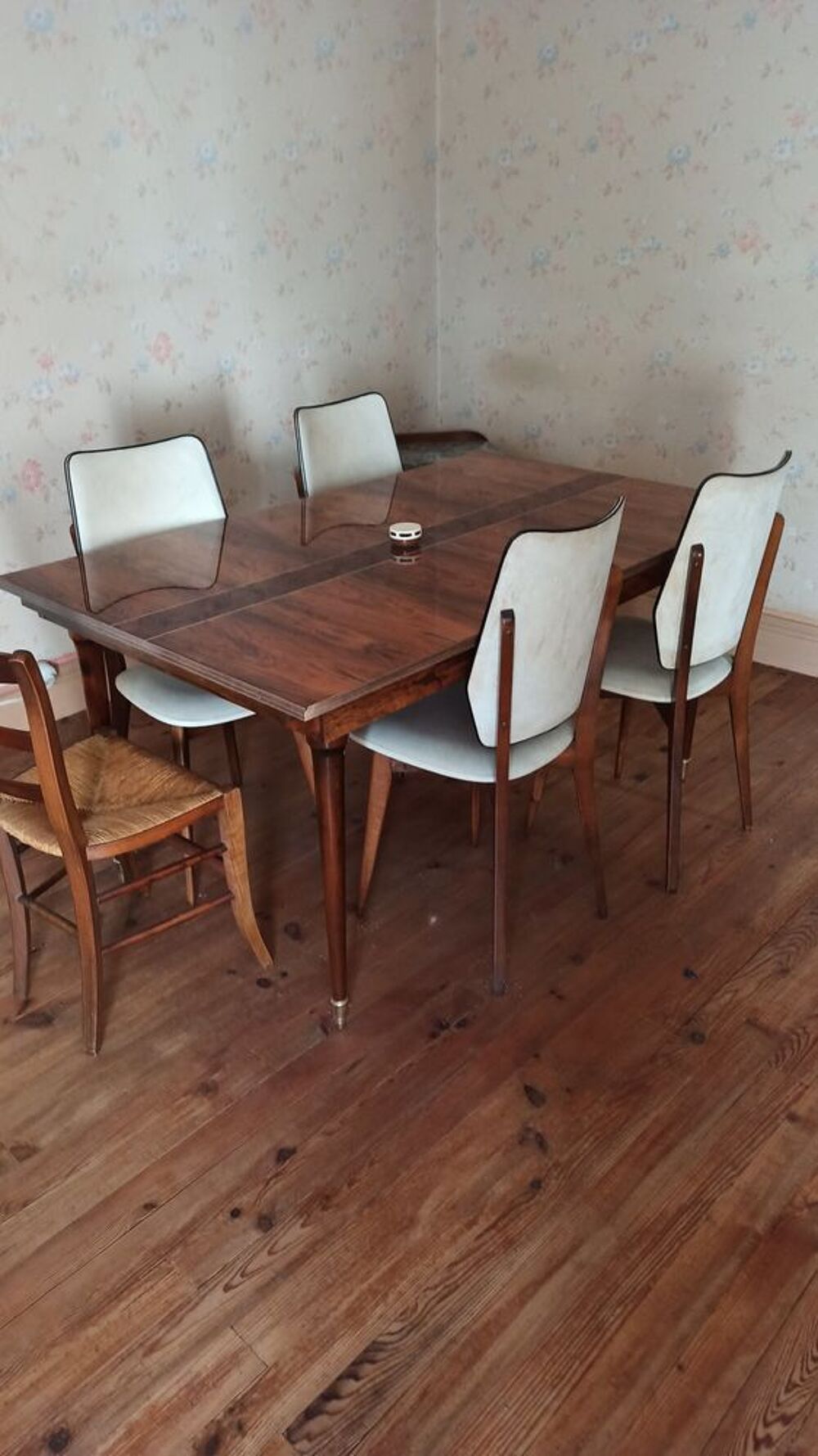SALLE A MANGER Meubles