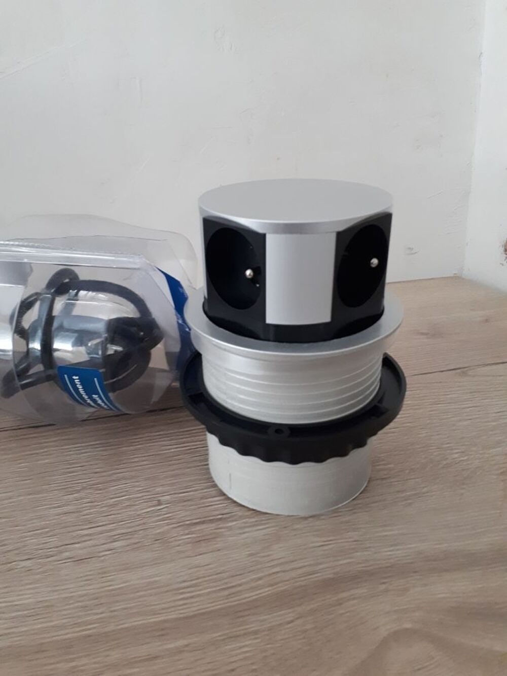Bloc 4 prises pour plan de travail Bricolage