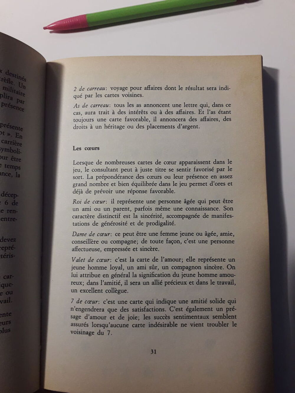 Comment pr&eacute;dire l'Avenir avec les cartes Livres et BD