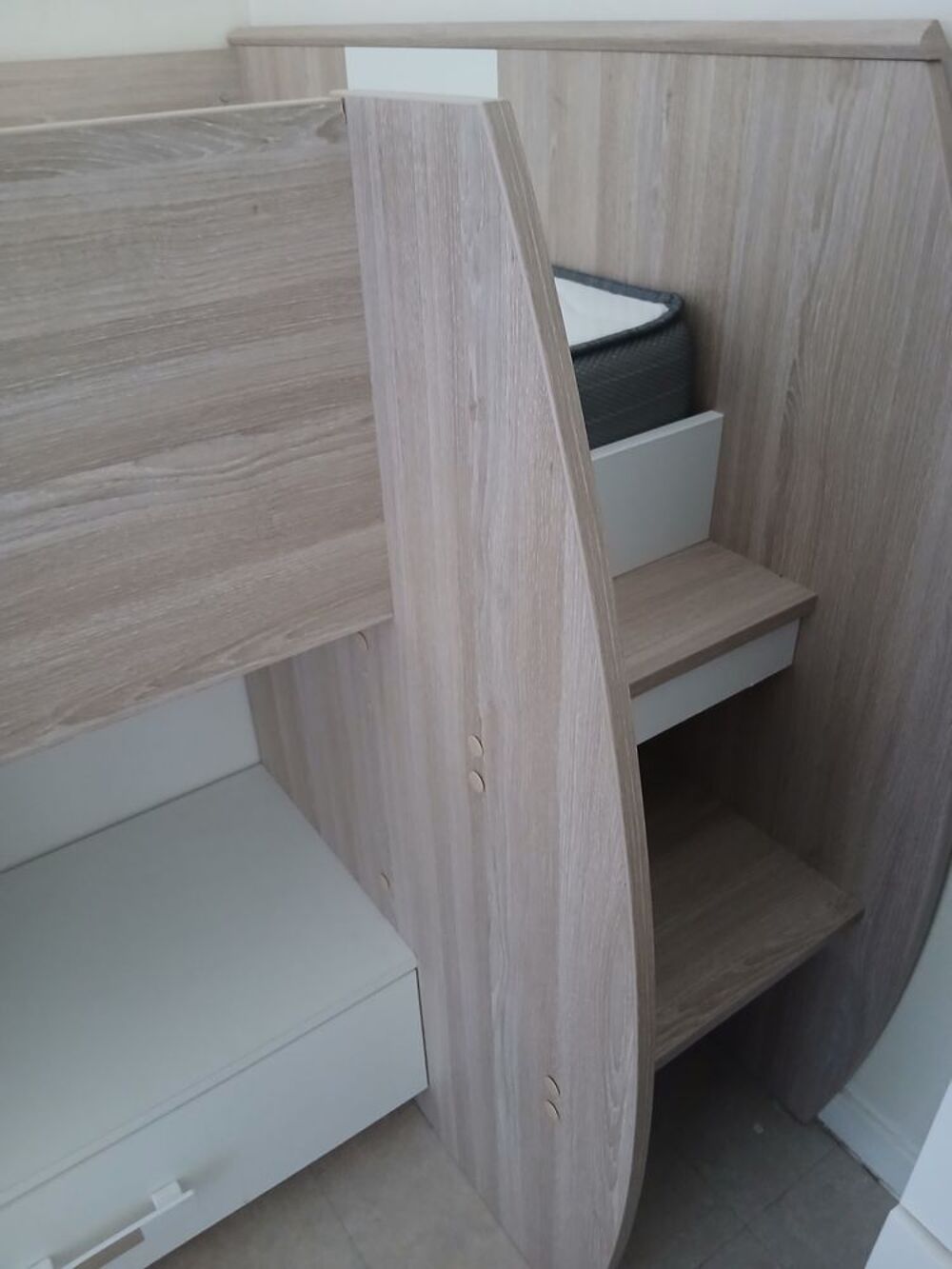 Lit avec bureau Meubles