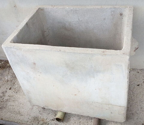 Ancien rare hyper lourd saloir en b�ton du XIXe si�cle 69 Saint-Clair-sur-Galaure (38)