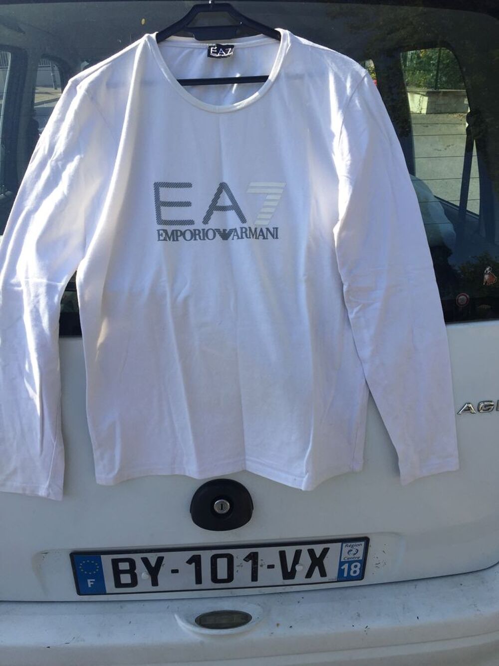 t-shirt blanc empotions armani Vêtements