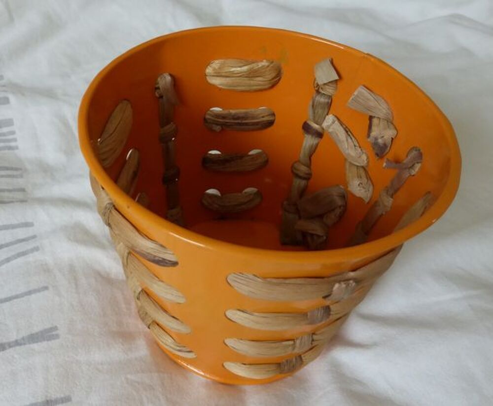 CACHE PLANTE m&eacute;tal orang&eacute;/rafia Décoration
