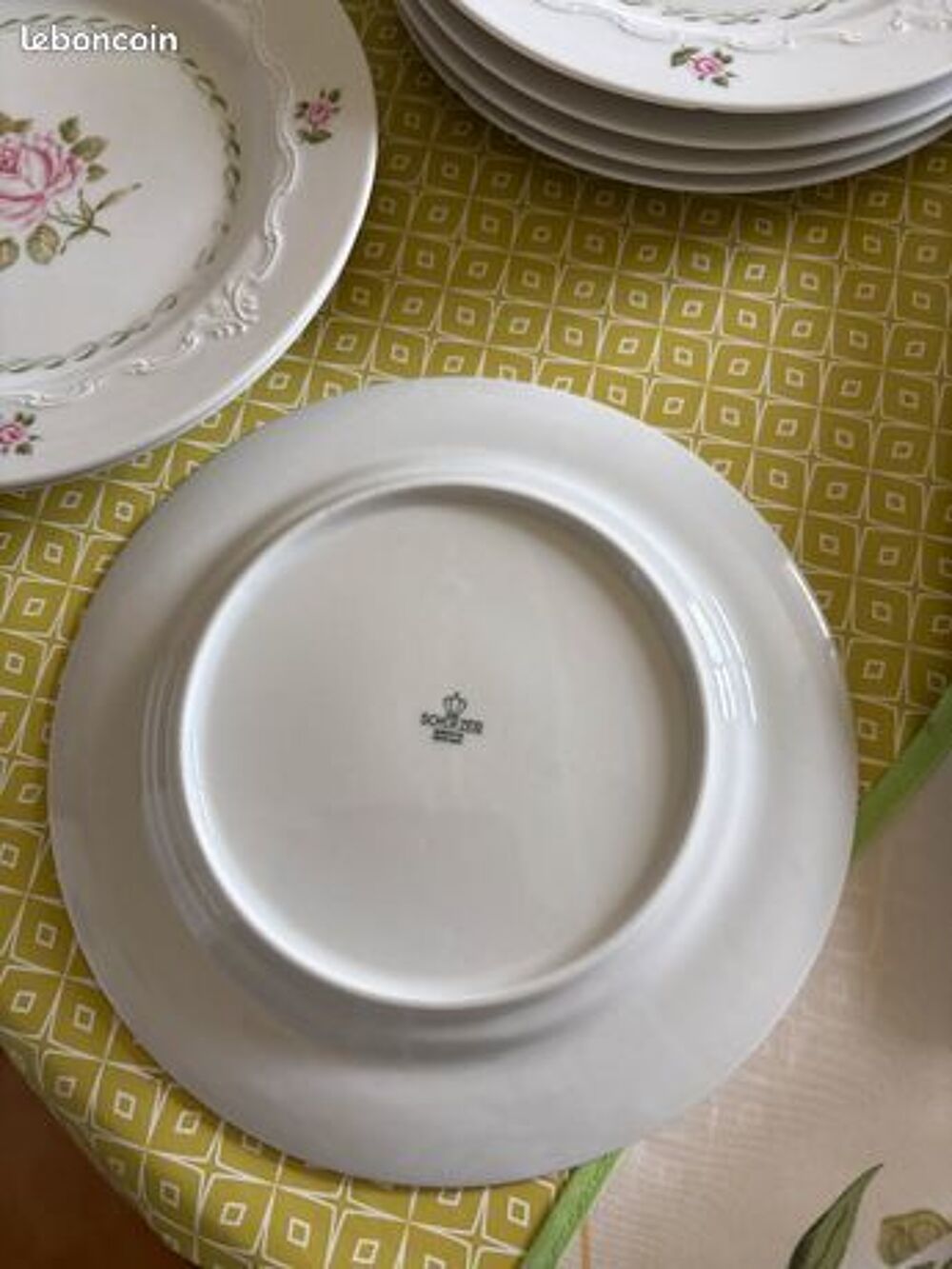 Vaisselle-verres-couverts-marmites-cocotte Tupperware-etc Cuisine