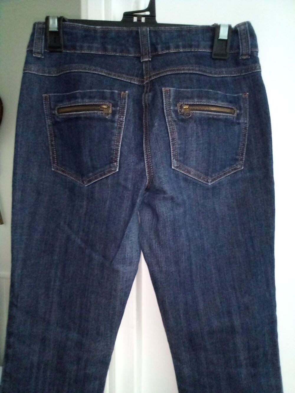 pantalon en jean's bleu fonc&eacute; Vêtements