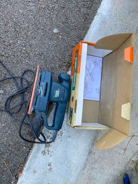 Ponseuse vibrante 15 Le Barcar�s (66)