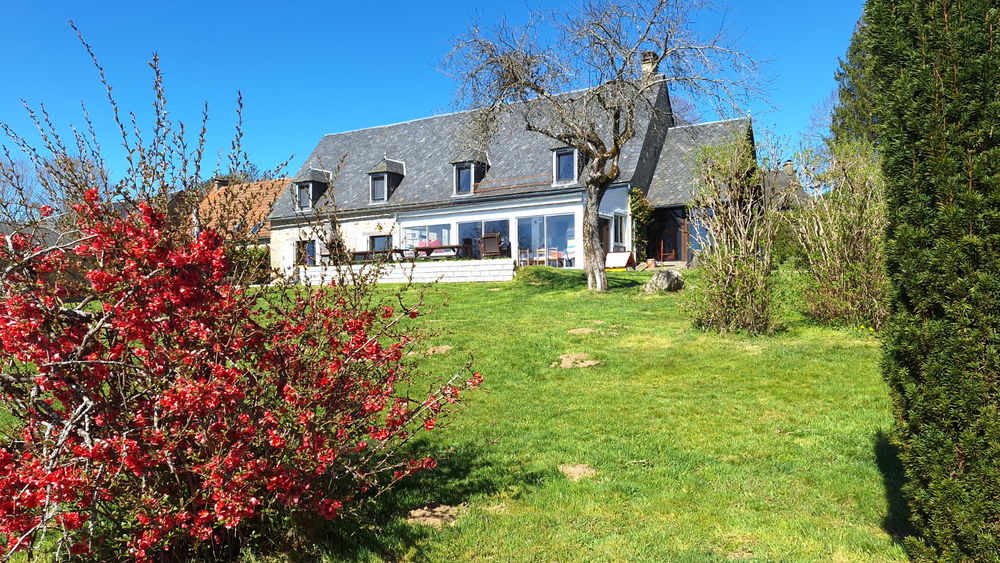 Vente Maison Propriété de caractère 300m² avec étang privé 1,68 hectare g Larodde