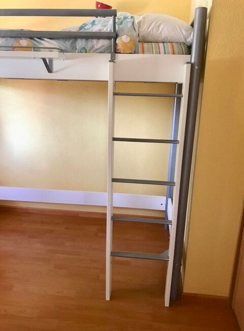 Lit mezzanine en bois blanc, �tag�re et sommier 300 Chens-sur-L�man (74)