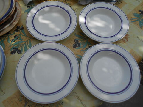 Lot de 6 assiettes en fa�ence 5 �chenoz-la-M�line (70)