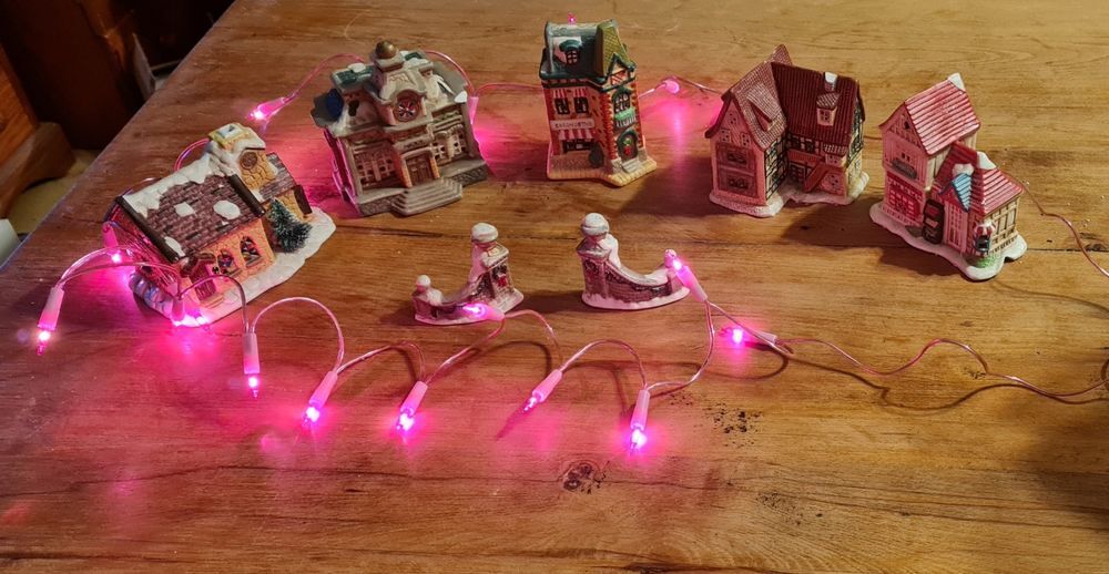 Village de No&euml;l ancien lumineux et musical Dcoration