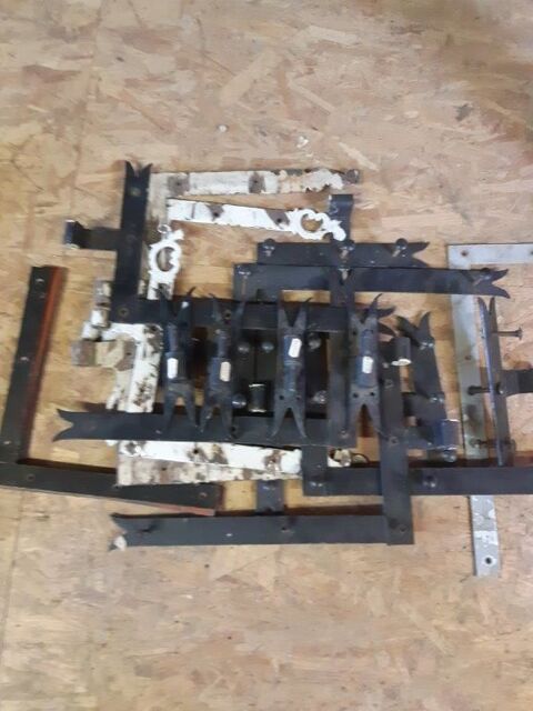 lot de ferrures et �querres 0 Dung (25)