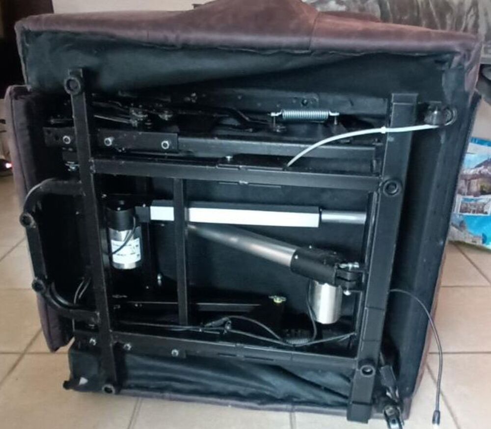 Fauteuil &eacute;lectrique releveur Meubles