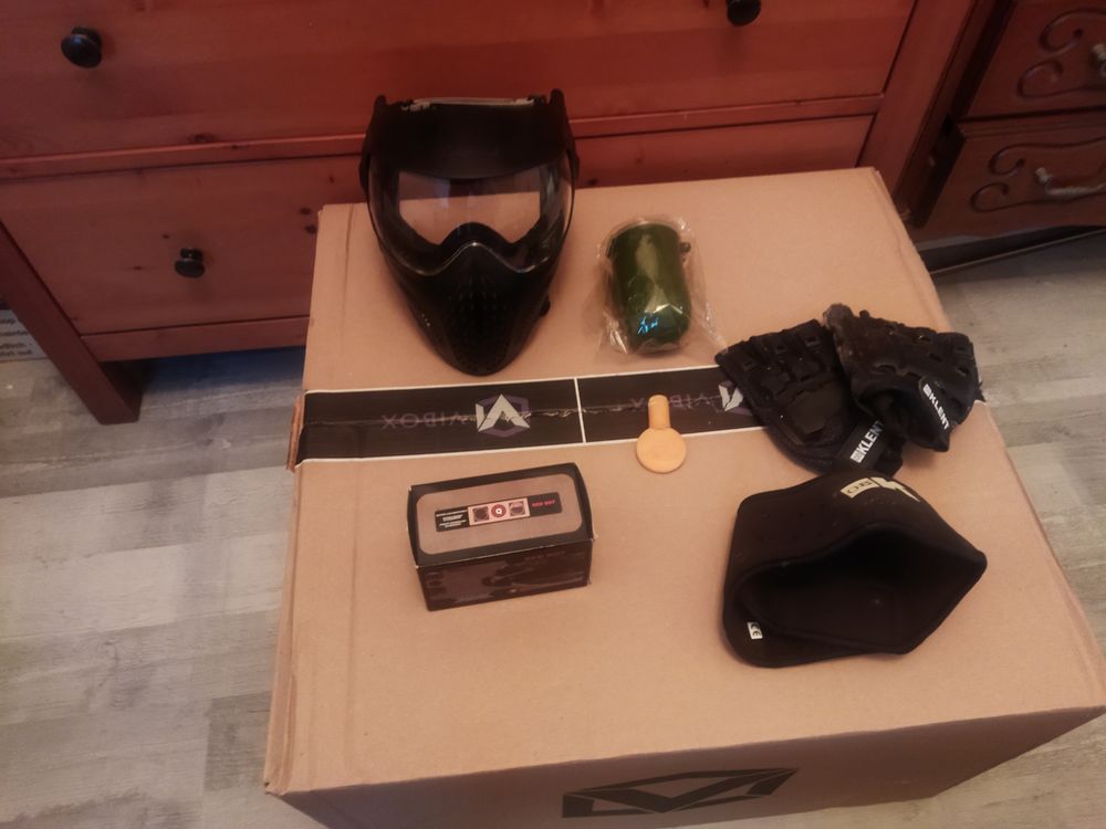 mat&eacute;riels paintball comprenant un lanceur marque Tippma Sports