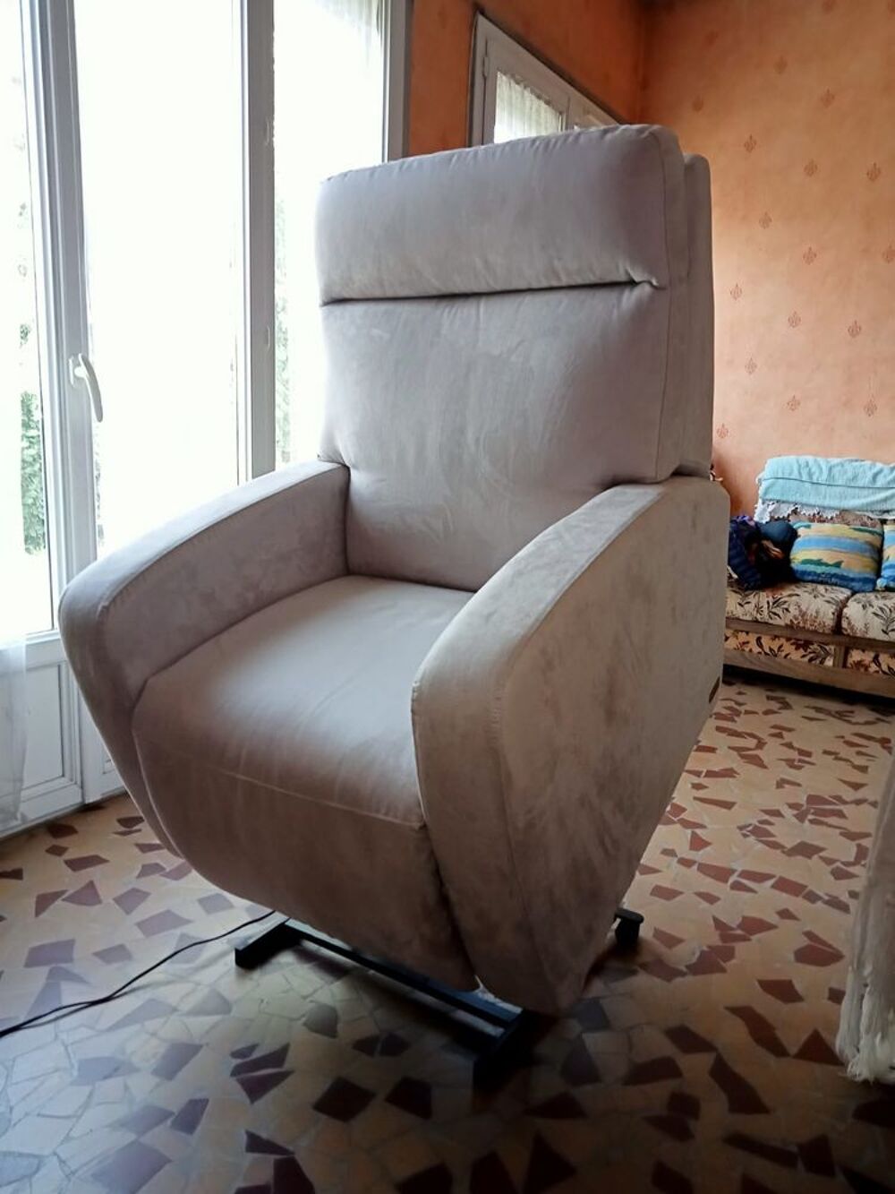 fauteuil relax &eacute;lectrique avec releveur Poltronesof&agrave; Meubles