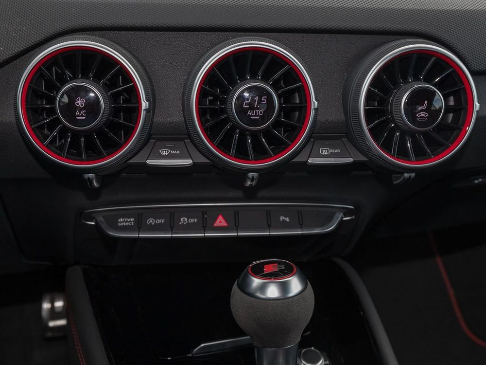TT Coup&eacute; 40 TFSI 197 S tronic 7 Comp&eacute;tition Plus 2023 occasion 69007 Lyon