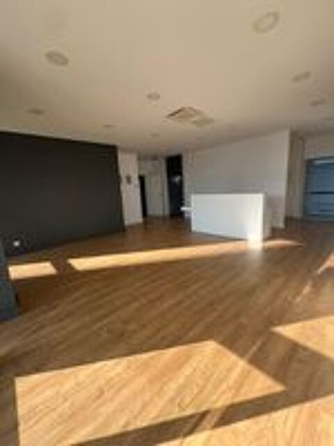  Local commercial 145 m² La Rochelle 