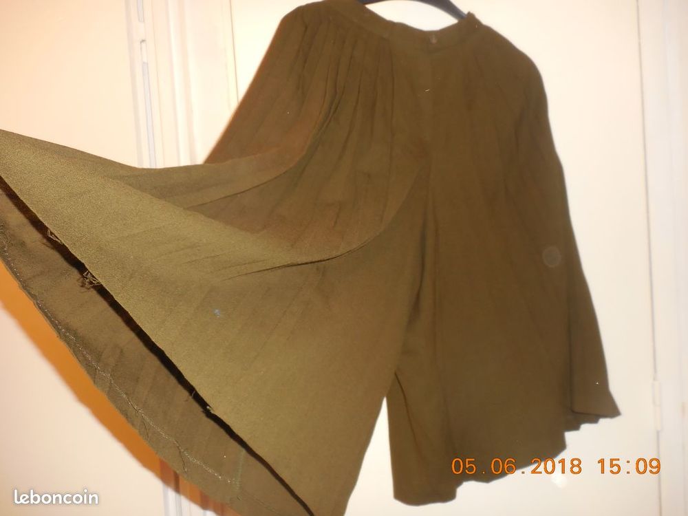 Jupe culotte kaki t 2 ou 38 40 Vêtements