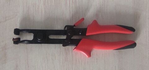 Pince pour colliers autoserrants 20 Metz (57)