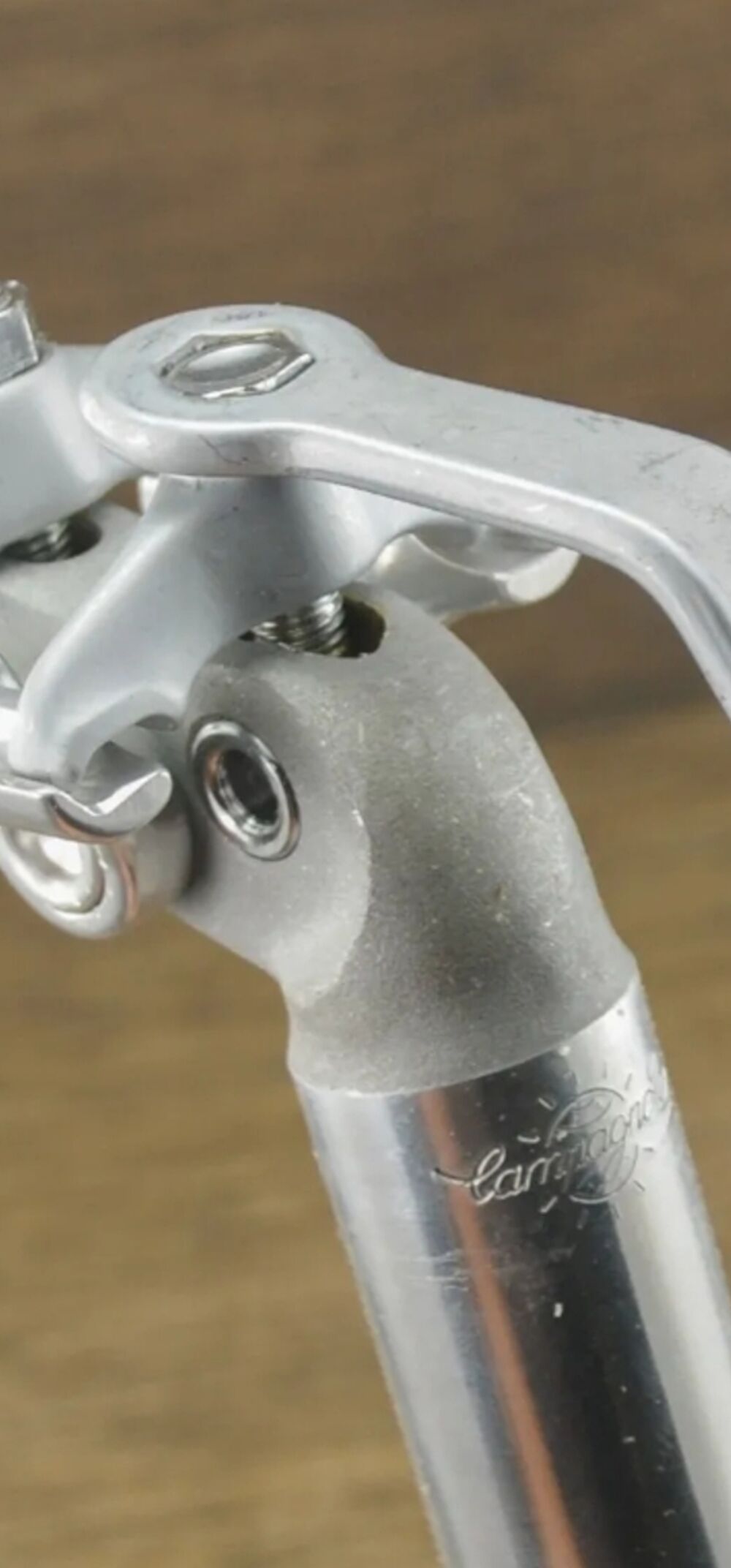 CL&Eacute; CAMPAGNOLO * POUR SELLE ET TIGE DE SELLE Vélos
