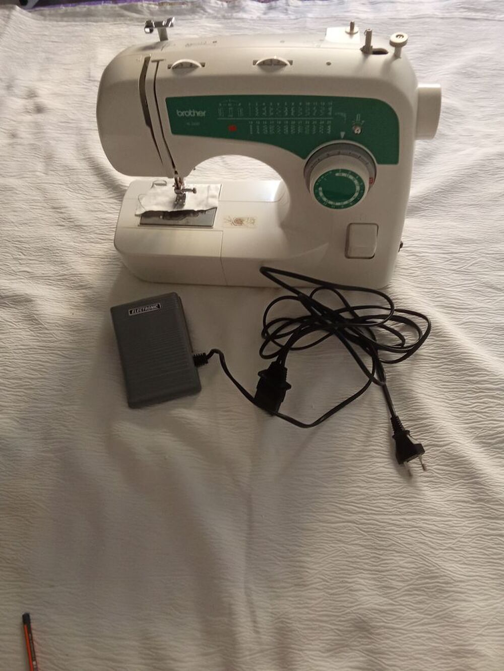 MACHINE A COUDRE Electroménager