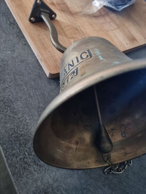 cloche 40 Fours (58)