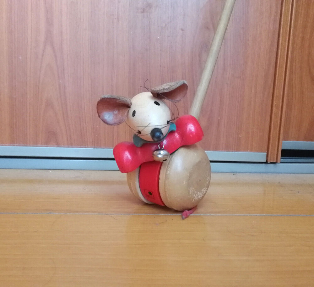 Jouet &agrave; pousser souris en bois - Selecta Spielzeug Jeux / jouets