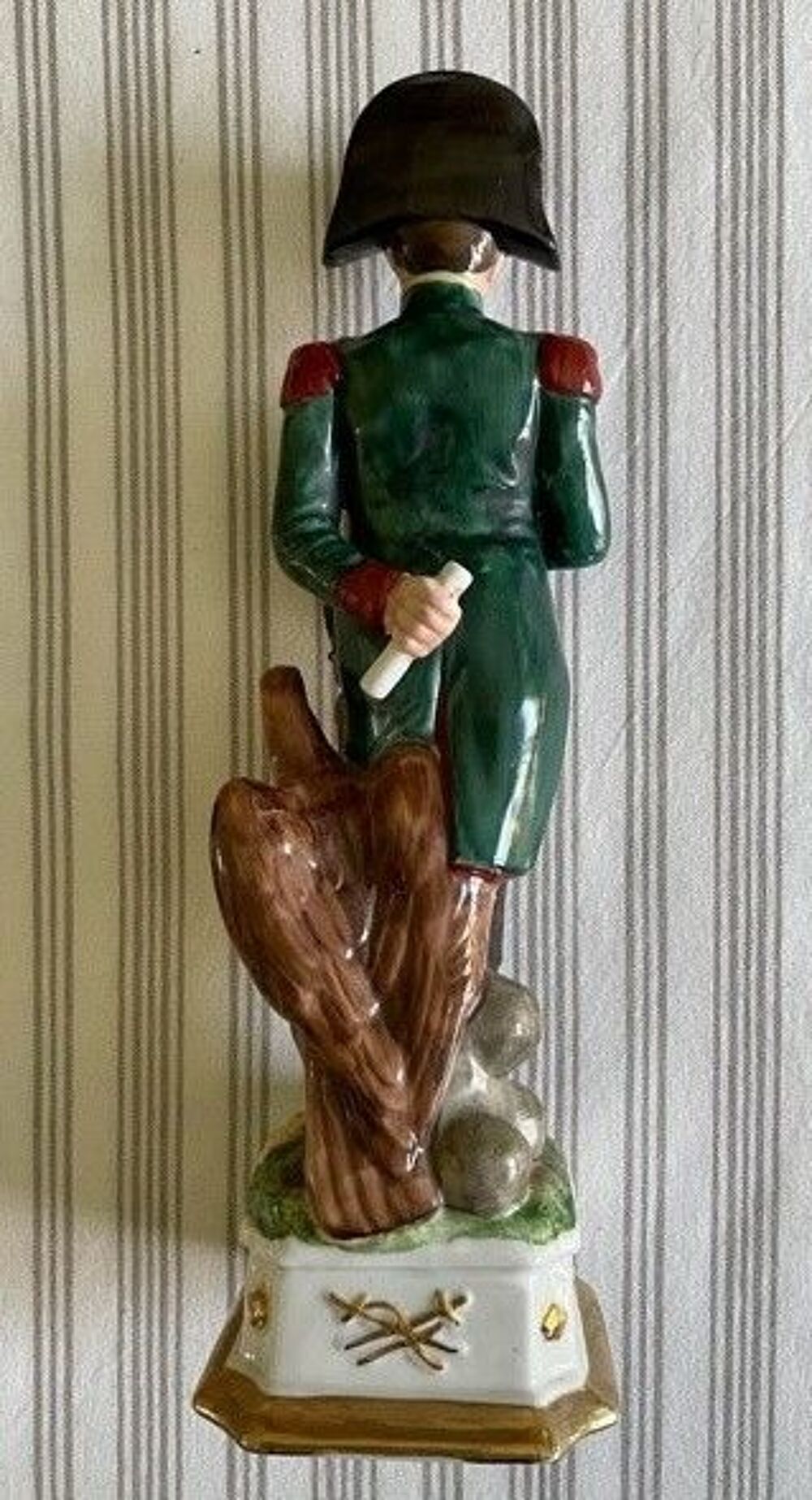 Figurine en pied de NAPOLEON en porcelaine Décoration