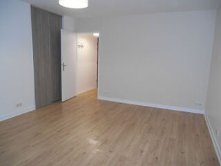 Appartement à louer 1 pièce 30 m²