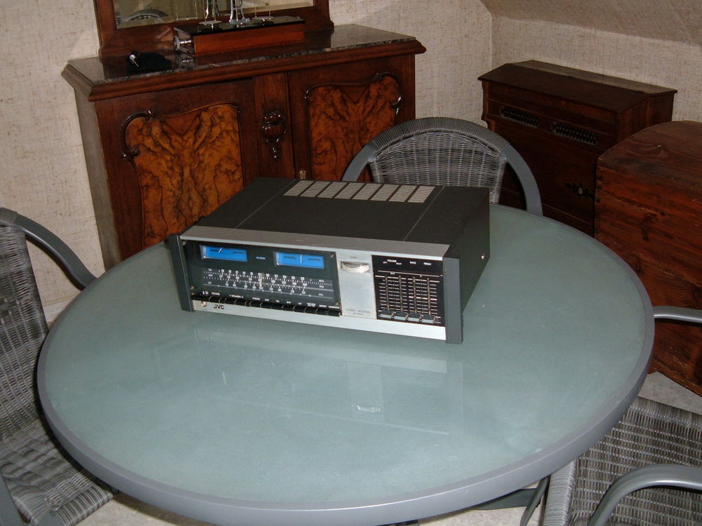 AMPLIS vintage ,JVC , Grundig enceintes HITACHI (1970) Audio et hifi