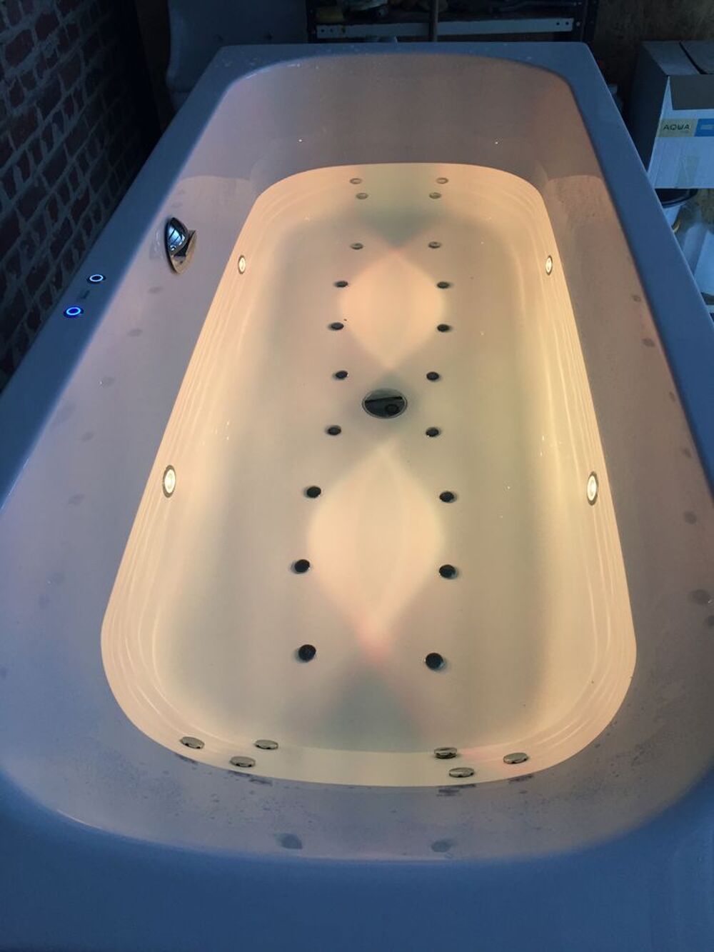 Baignoire baln&eacute;o ARUBA BADO AirPro hydrojet &amp; chromoth&eacute;rapie Meubles