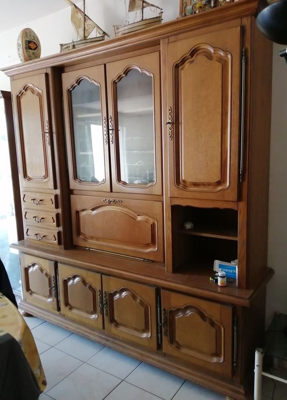 Living et buffet en ch&ecirc;ne avec clefs Meubles