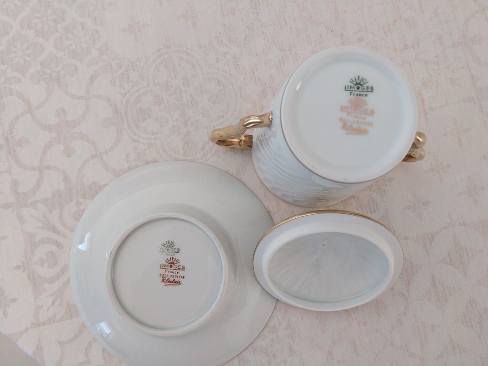 Service &agrave; caf&eacute; NAPOL&Eacute;ON en porcelaine de Limoges Giraud Décoration