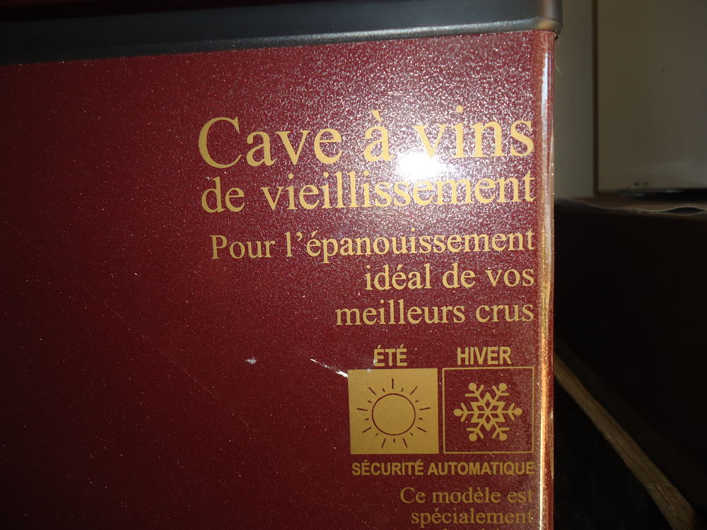 Cave &agrave; vin electrique Electromnager