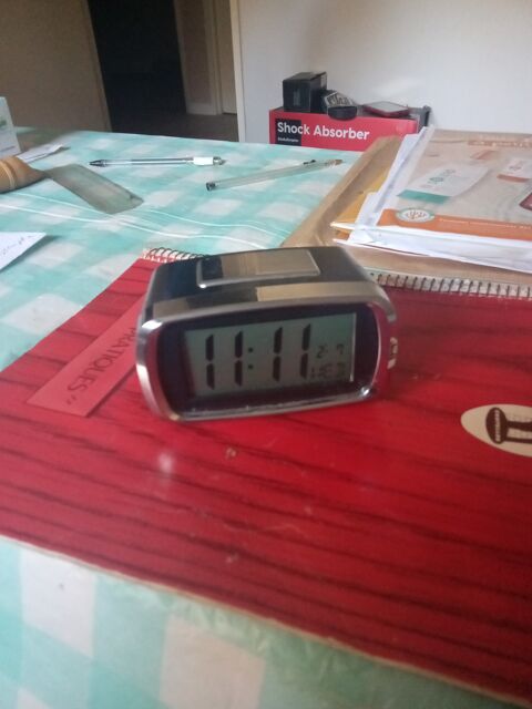 Mini horloge radio reveil 4 Commentry (03)