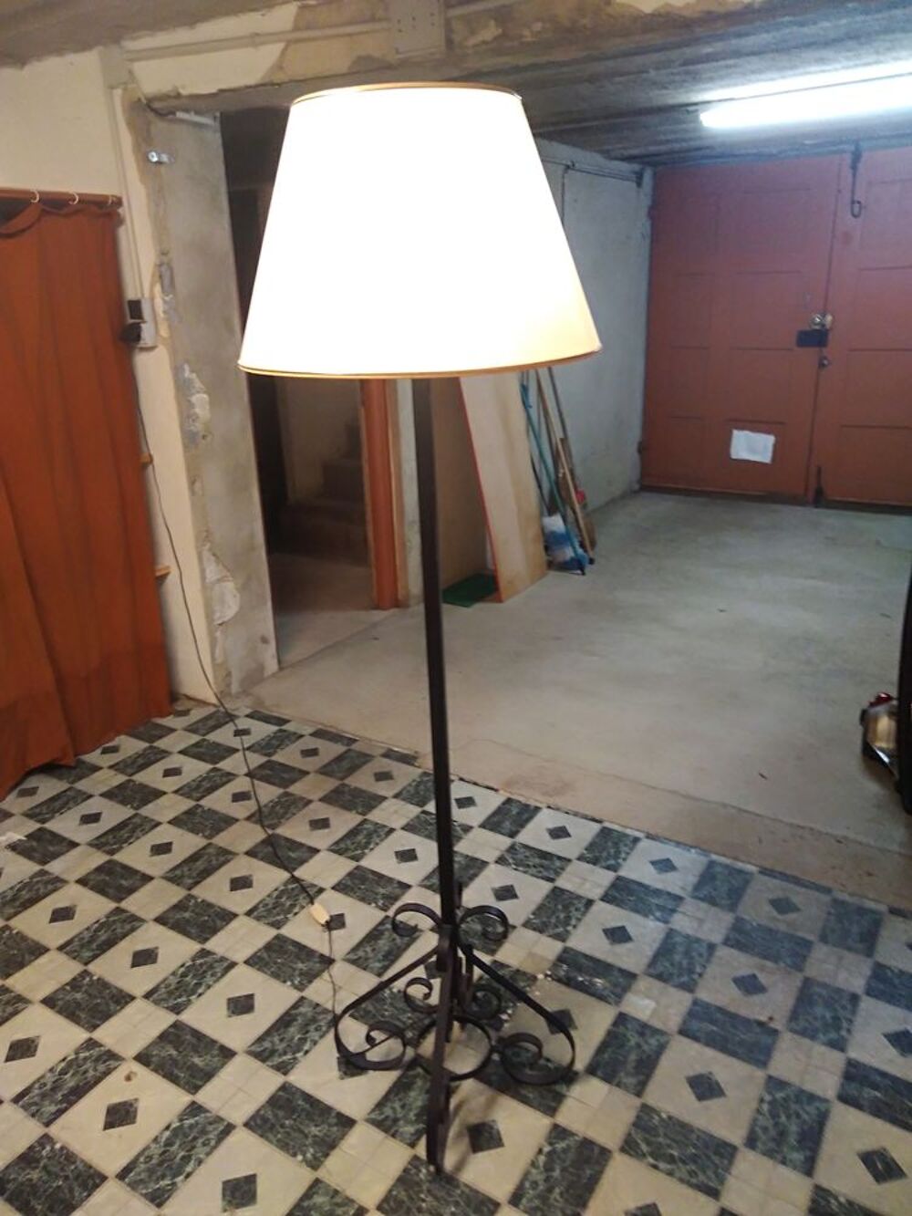 LAMPADAIRE FER FORGE Décoration
