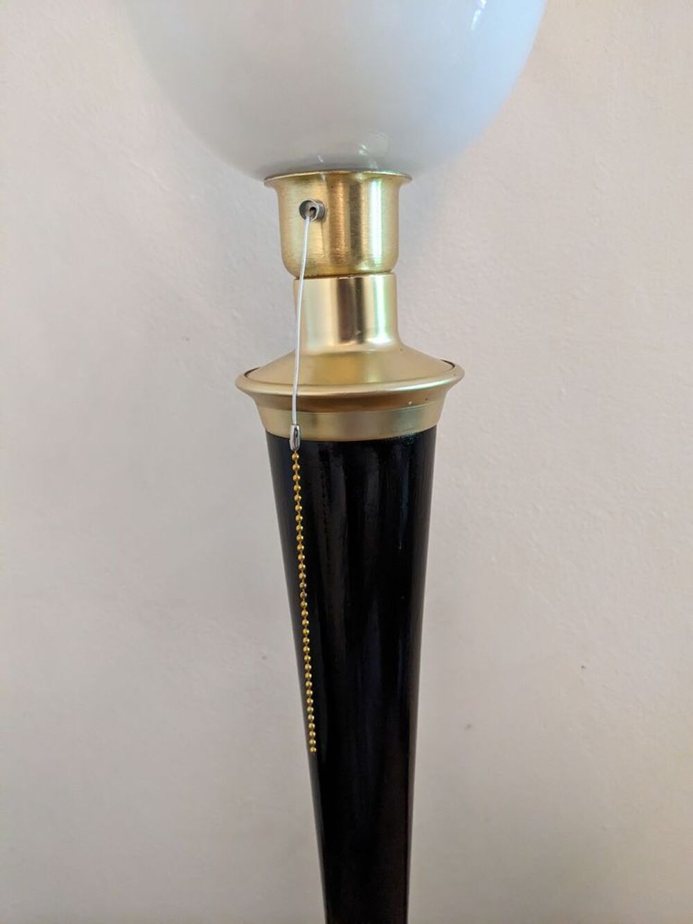 Lampe de bureau art d&eacute;co MAZDA laqu&eacute;e noire avec tulipe en o Décoration