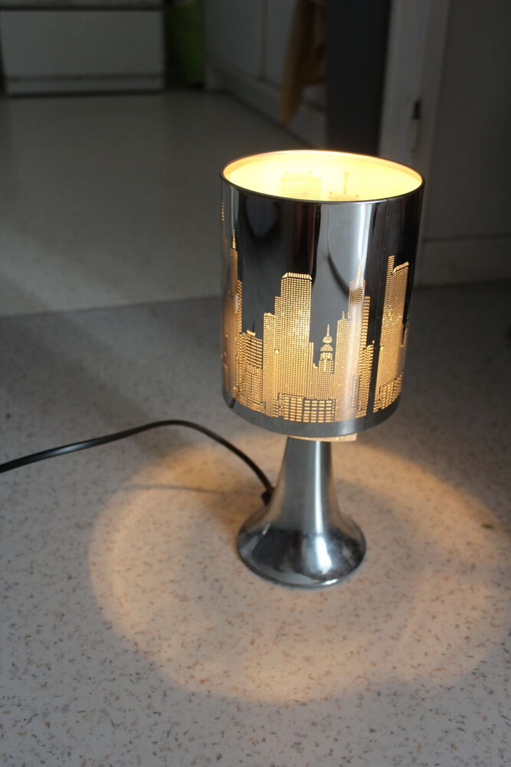 lampe chevet variation lumi&egrave;re Décoration