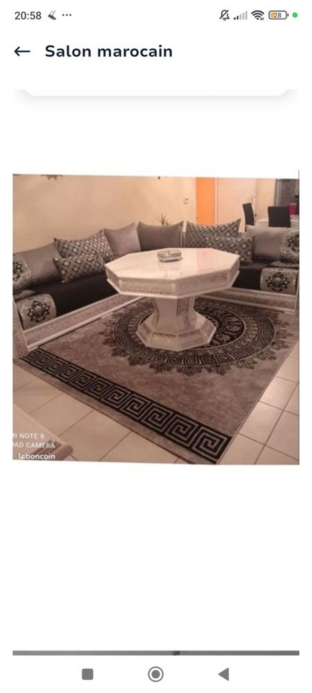 salon marocain tr&egrave;s bon &eacute;tat Meubles