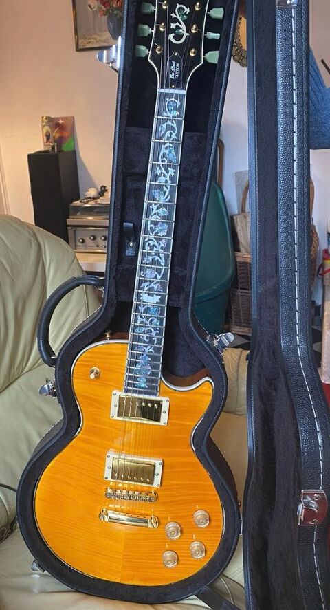 Trs belle Guitare rplique LesPaul custom shop 750 Saint-Magne (33)