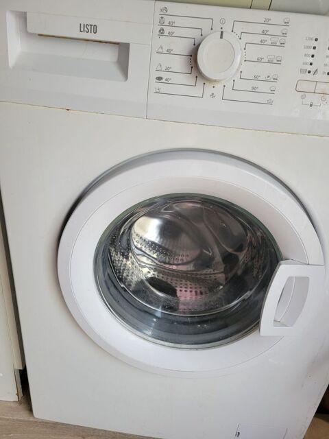 MACHINE A  LAVER TRES BON ETAT 90 Auray (56)