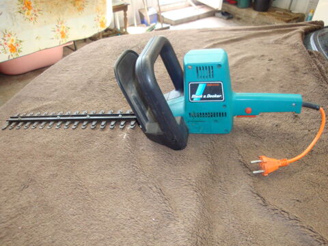 Taille Haie Black et Decker 40 Quesnoy-sur-De�le (59)