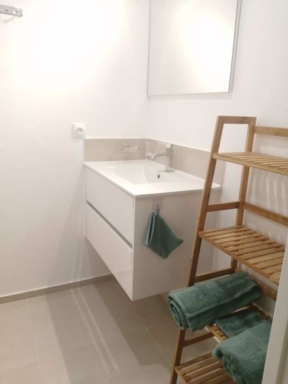 Location Appartement T2 MEUBLÉ 47 m² ? CLIMATISÉ ? CENTRE DE VIDAUBAN Vidauban