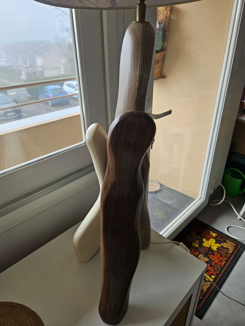 Lampe de table tr&eacute;pied en bois avec abat-jour beige Dcoration