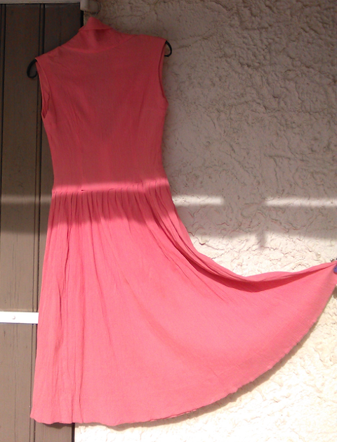 Robe vintage années 1950 crêpe de soie orange/corail dos nu Roquefort-les-Pins (06)