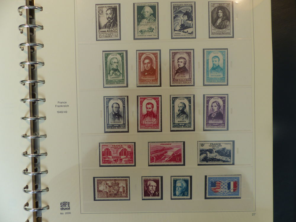 COLLECTION COMPLETE DE TIMBRES NEUFS ** DE 1945 A 1960 