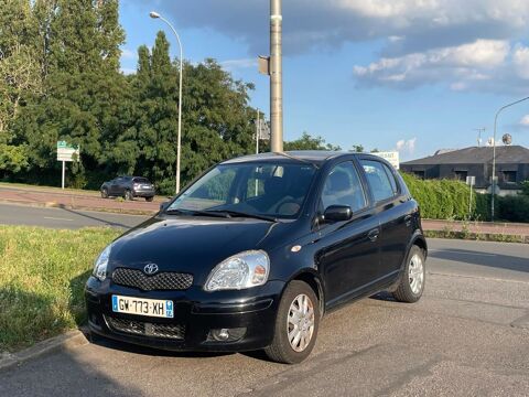 Toyota yaris PAIEMENT en 3 ou 4 ou 10 FOIS